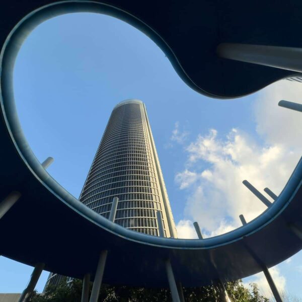 Apto lanceert in Fuenlabrada een dataschool van 2.000 miljoen