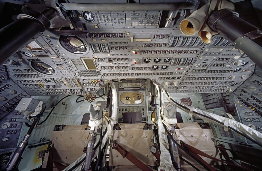 Apollo 11 en GitHub: de code die naar de maan ging, leert nog steeds de cloud aanpassen