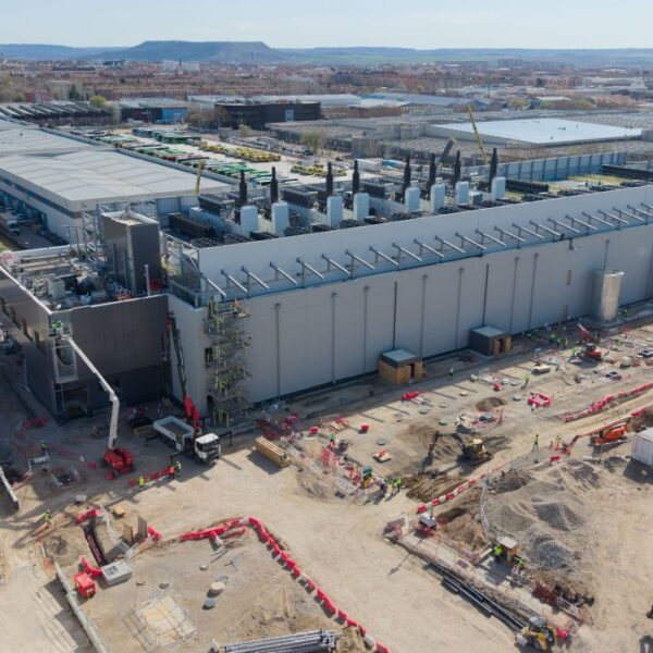 Iron Mountain versnelt in Madrid: MAD-2 wordt in 2026 geleverd met 10 MW en MAD-3 in 2027