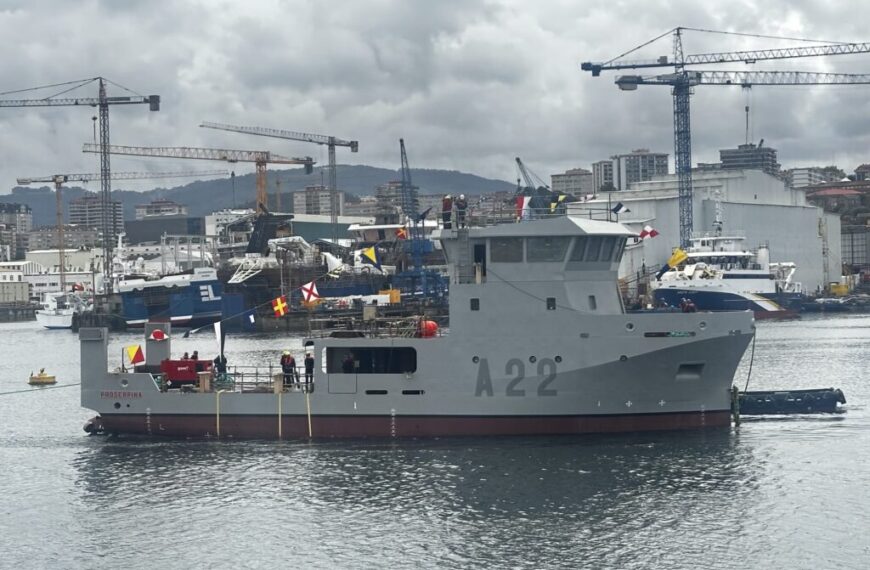 De Armada voegt de Proserpina toe om de onderzeese beveiliging te versterken