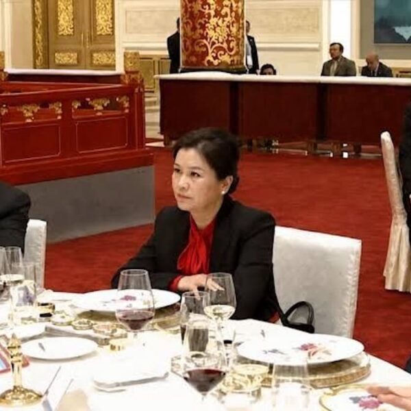 Zhou Qunfei, de vrouw tussen Cook en Musk die de andere kant van de technologie verklaart