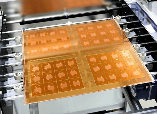 Absolics test glassubstraten voor next-generatie netwerkkwets chips