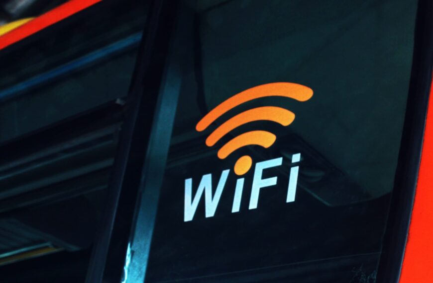 De connectiviteit op het platteland in Spanje verbetert, maar 5G SA en gigabit blijven de kloof markeren