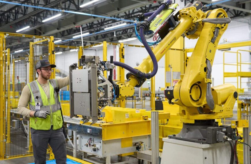 Amazon en het kruispunt: wanneer zullen er meer robots dan werknemers zijn