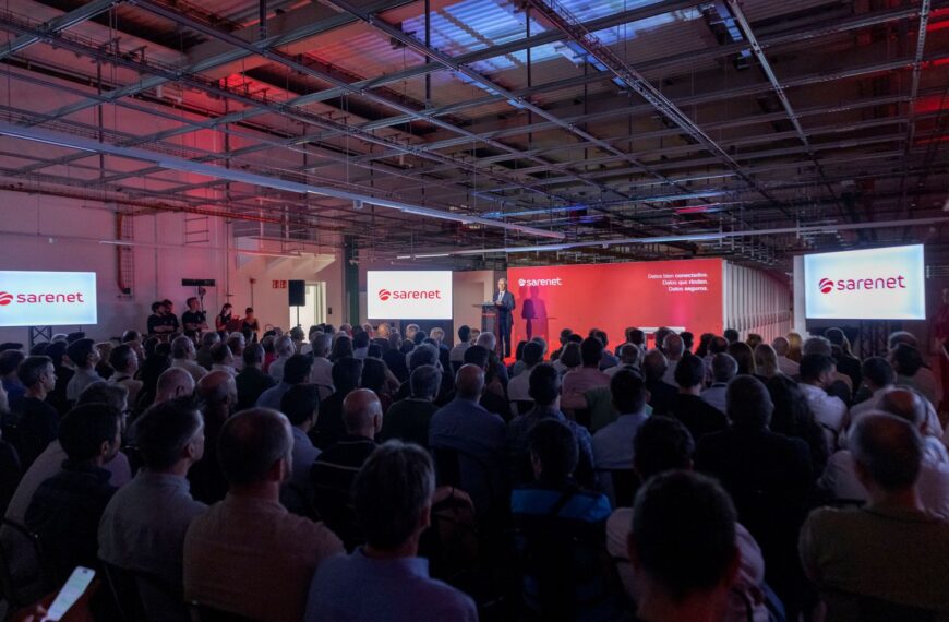 Sarenet onthult zijn nieuw datacenter in de communicatieterminal van Derio