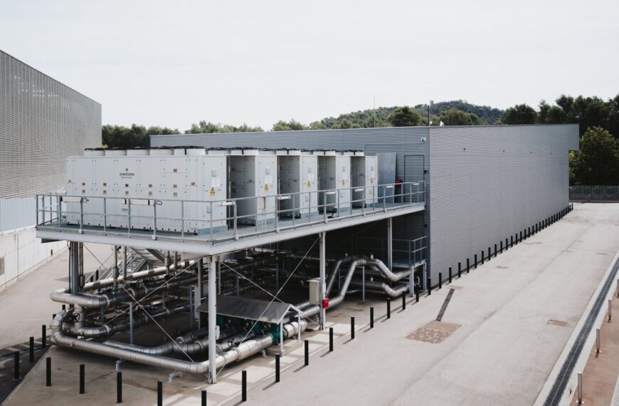 T-Systems verbetert de efficiëntie van zijn datacentrum in Cerdanyola met een PUE van 1,35 in de eerste helft van 2026